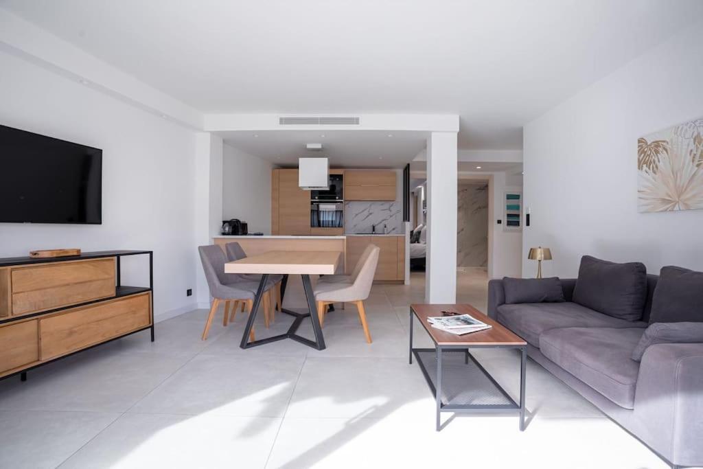 Appartement Amazing With Private Terrace & Full Air Conditioning - Walk To The Beach, La Croisette! - Latour Maubourg 18 By Halldis