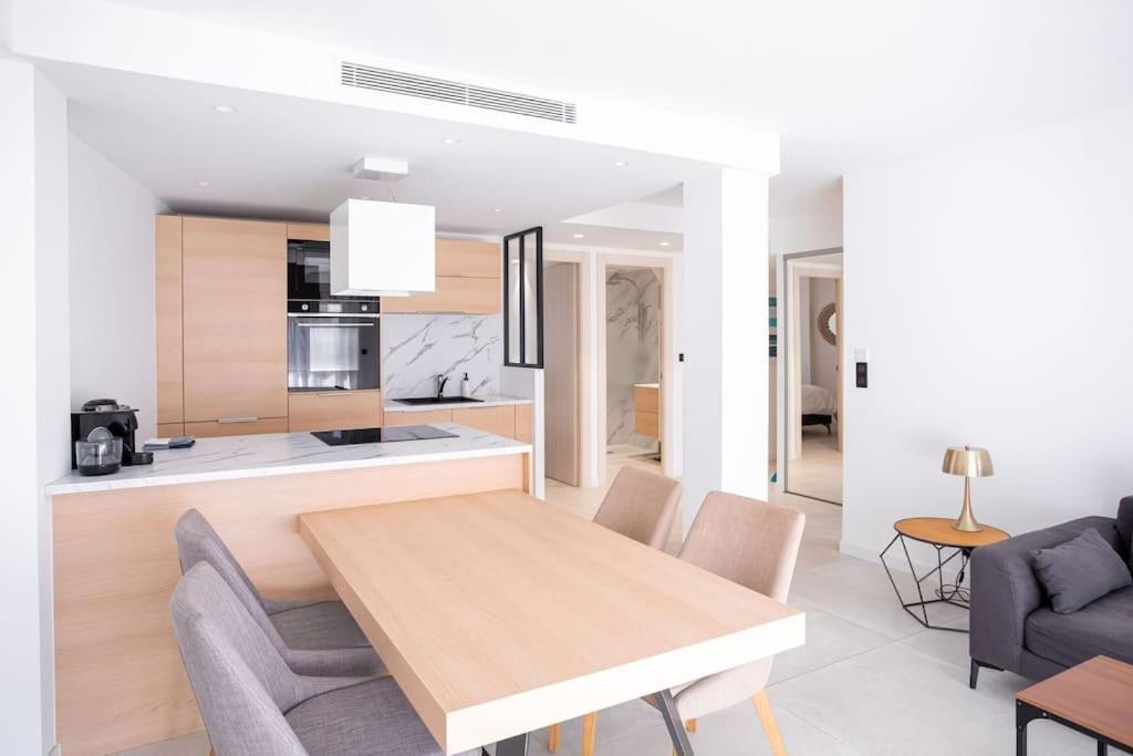 Appartement Amazing With Private Terrace & Full Air Conditioning - Walk To The Beach, La Croisette! - Latour Maubourg 18 By Halldis Cannes